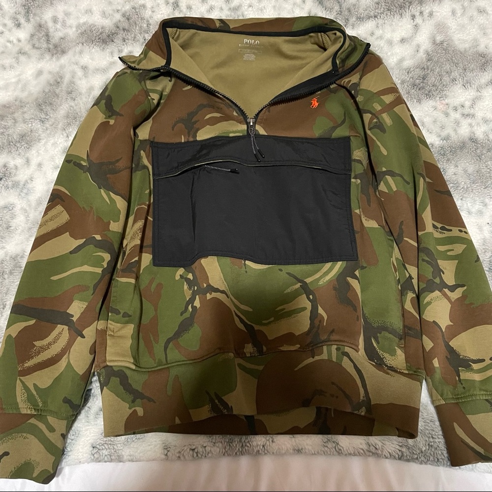 ‼️SOLD‼️Men’s Camo Polo Hoodie